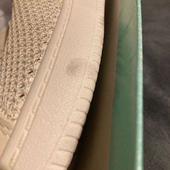 Mia girl Cream Sneakers - Picture 9 of 10